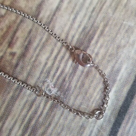 Silvertone Pendant Necklace With Topaz Colored Stone - Picture 7 of 8